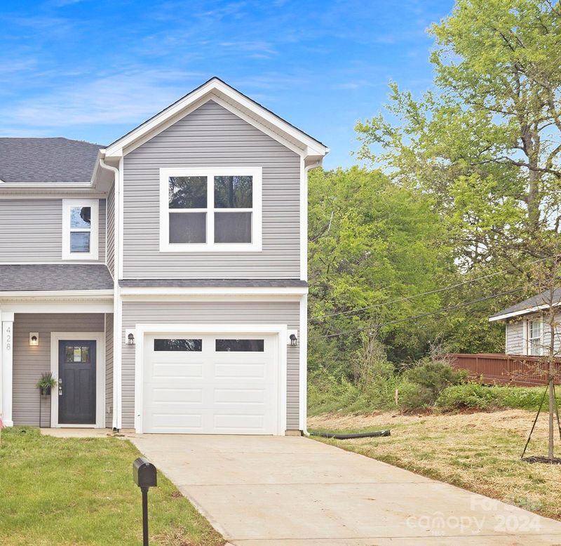 6043 Sullins Rd, Charlotte, NC 28214