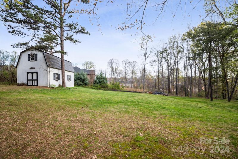 2549 Lake Shore Rd S, Denver, NC 28037
