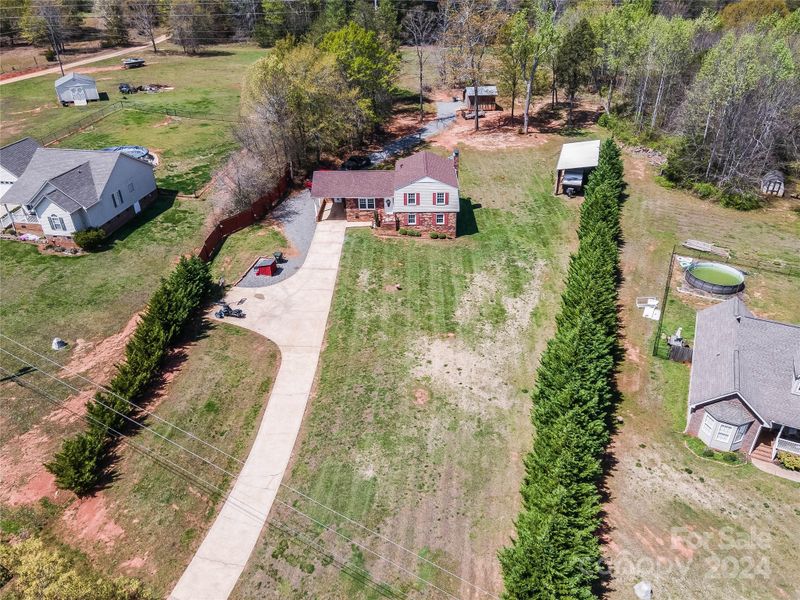 118 Adrians Forest Dr, Dallas, NC 28034