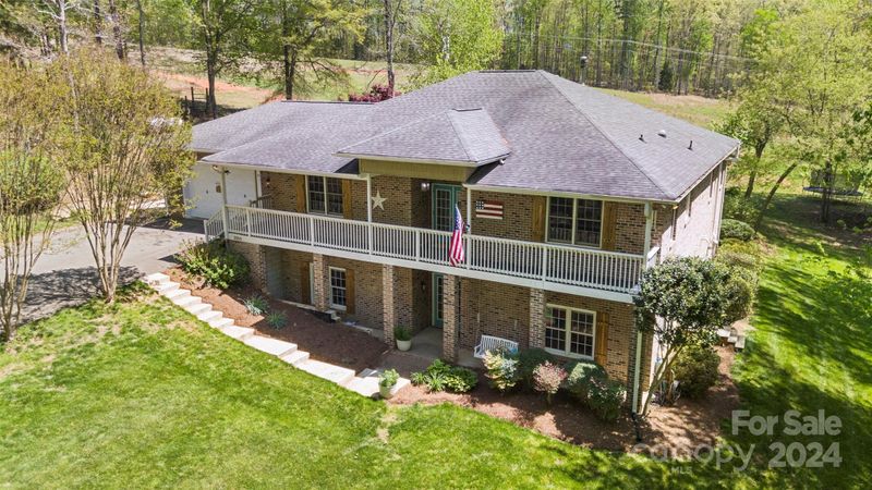 3950 Hidden Brook Dr, Denver, NC 28037