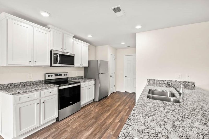 2060 Transatlantic Ave, Charlotte, NC 28215