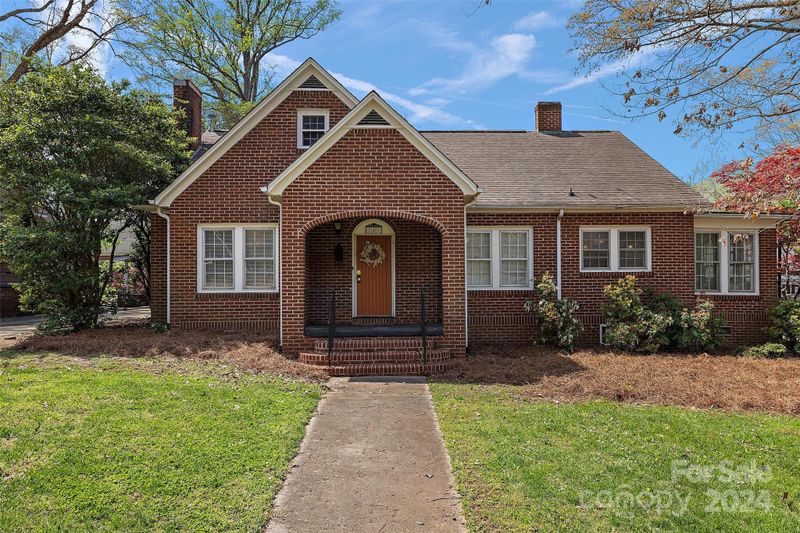 845 Woodland Rd, Statesville, NC 28677