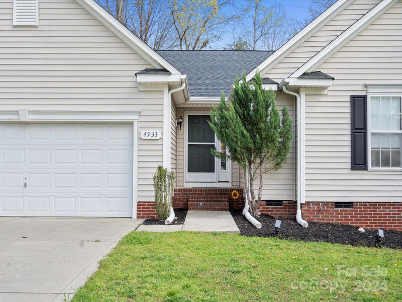 4933 Summerside Dr, Clover, SC 29710