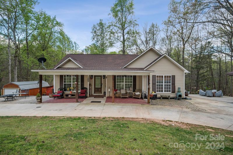 207 Olde Coach Ln, Crouse, NC 28033