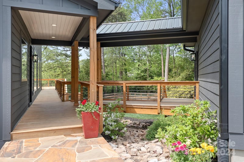 122 Yellow Jacket Cir, Mooresville, NC 28117