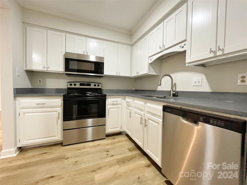 1600 Sharon Rd W #3, Charlotte, NC 28210