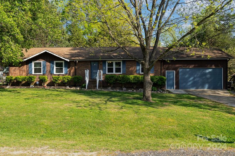 102 Aspen Ln, York, SC 29745