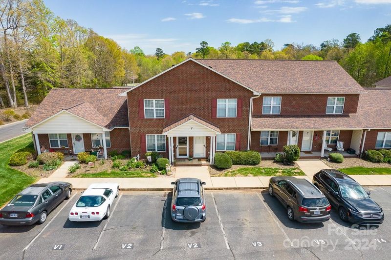 102 Brandywine Dr NE #V2, Conover, NC 28613