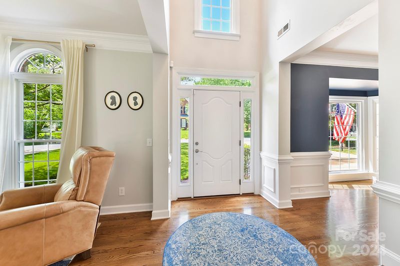 8904 Leinster Dr, Charlotte, NC 28277