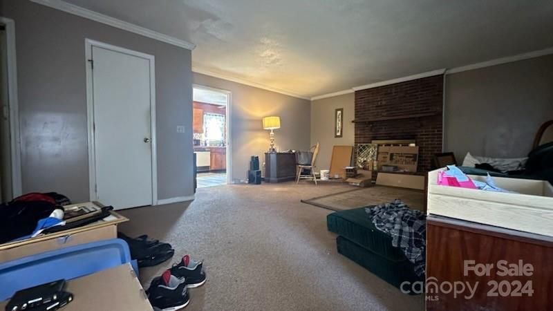 2911 Winston Dr, Concord, NC 28027