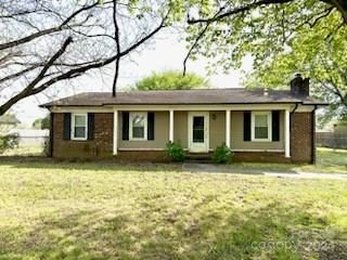 2911 Winston Dr, Concord, NC 28027