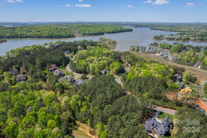 5017 Hermitage Ct, Belmont, NC 28012