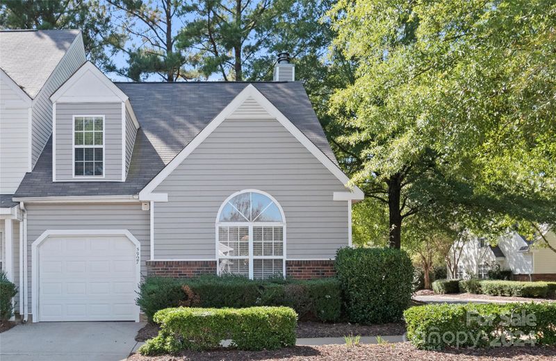 5927 Moose Ln, Charlotte, NC 28269