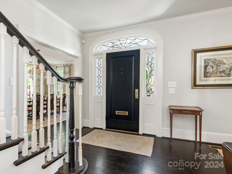 2037 Beverly Dr, Charlotte, NC 28207