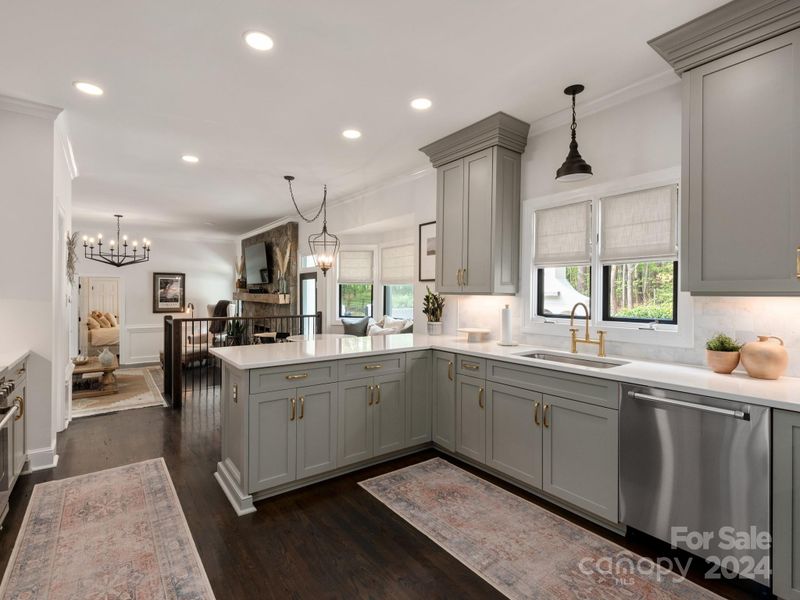 1439 Longleaf Ct, Weddington, NC 28104
