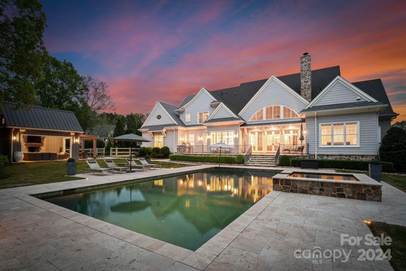 905 Martingale Ln, Davidson, NC 28036