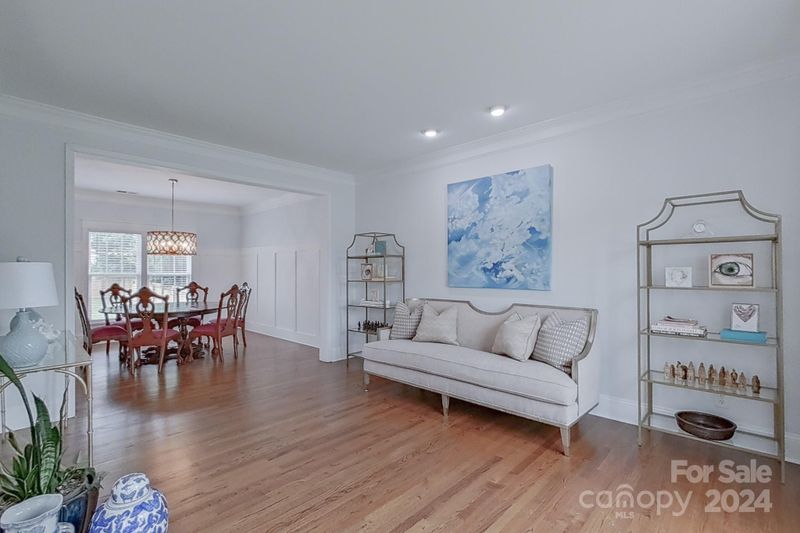 3304 Strawberry Rd, Matthews, NC 28104