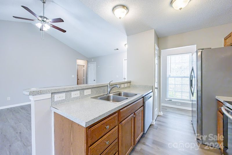 7935 Bella Vista Ct, Charlotte, NC 28216