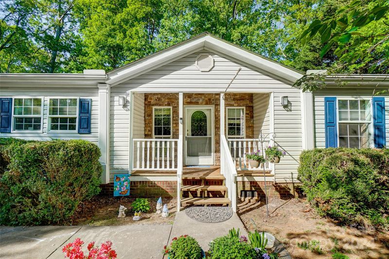 11015 Broken Pebble Ln, Charlotte, NC 28227