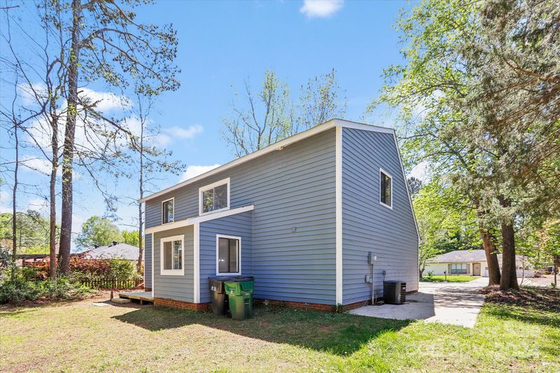 6815 Arroyo Dr, Charlotte, NC 28227