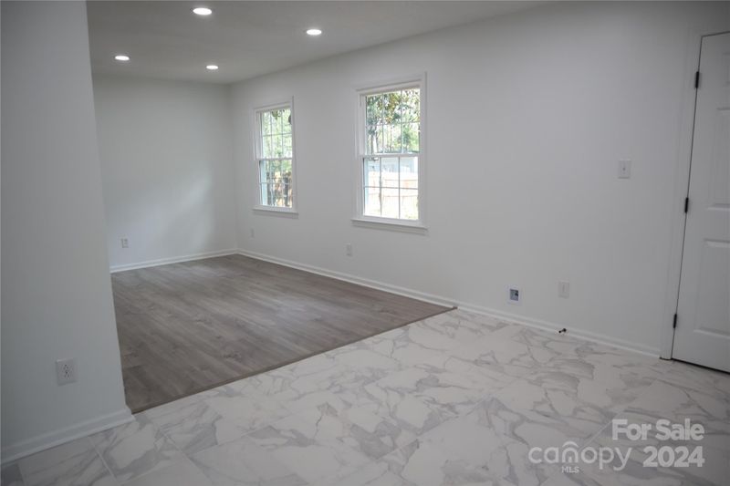 829 E John St, Charlotte, NC 28105
