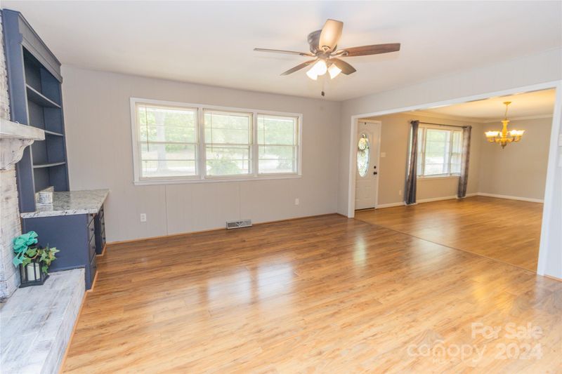 111 Colonial Ave, Lancaster, SC 29720