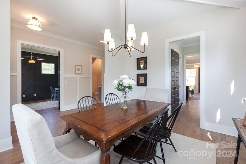 822 Walnut St, Belmont, NC 28012