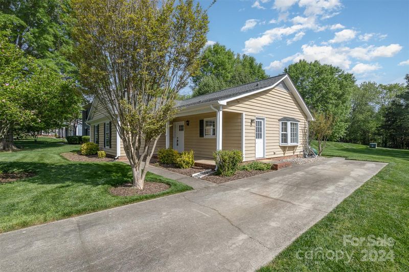 12222 Bay Tree Way, Charlotte, NC 28277