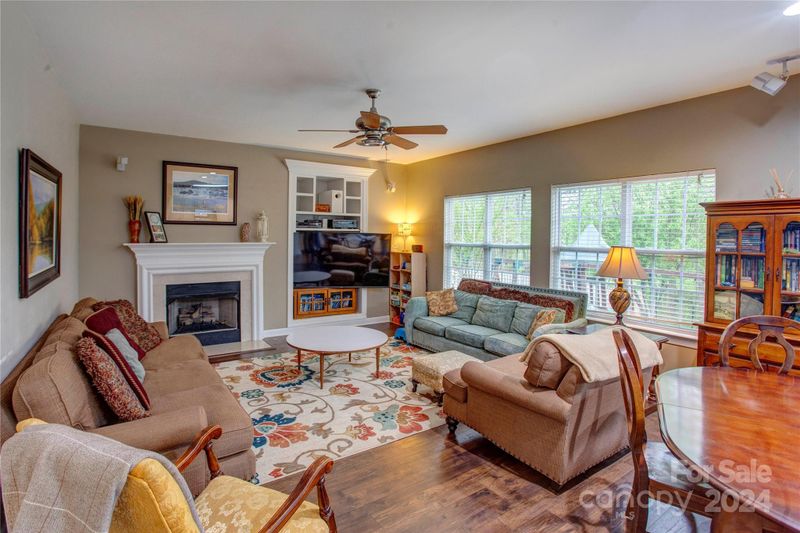 8365 Bampton Dr, Concord, NC 28027