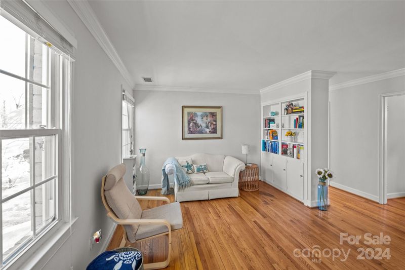 412 Wakefield Dr, Charlotte, NC 28209