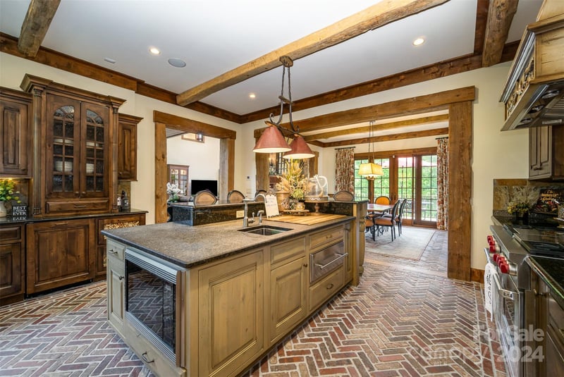 10320 Wildlife Rd, Charlotte, NC 28278