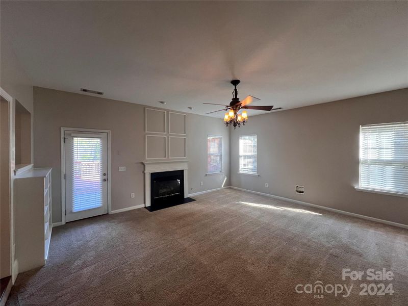 2068 White Cedar Ln, Waxhaw, NC 28173