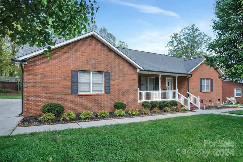 309 Bates Ave, Cherryville, NC 28021