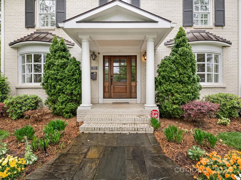 1232 Providence Rd, Charlotte, NC 28207