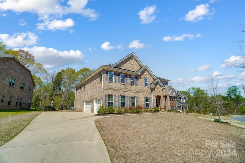 2002 Sweet William Dr #207, Harrisburg, NC 28075