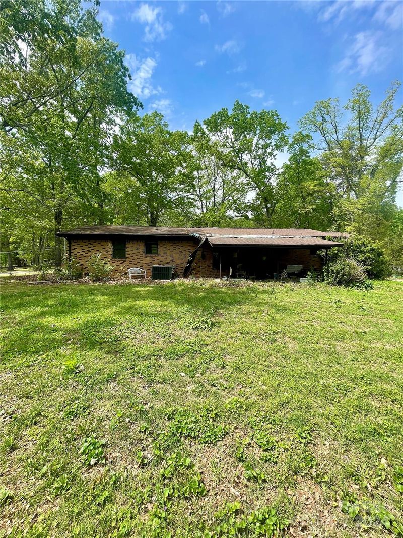 3210 Puetts Chapel Rd, Dallas, NC 28016