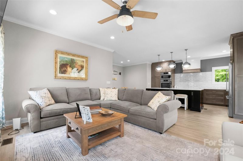 9375 Azalea Rd, Sherrills Ford, NC 28673