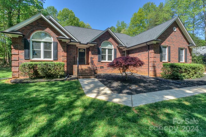 818 Kemp Rd, Mooresville, NC 28117