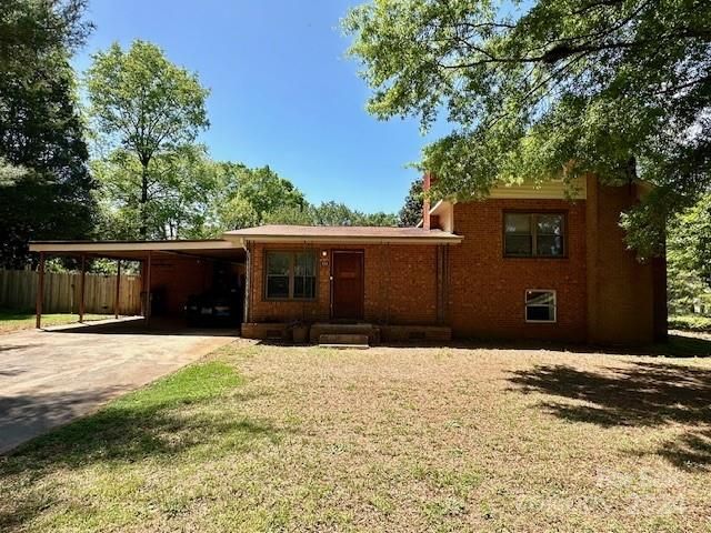 122 Bayview Dr, Mooresville, NC 28117
