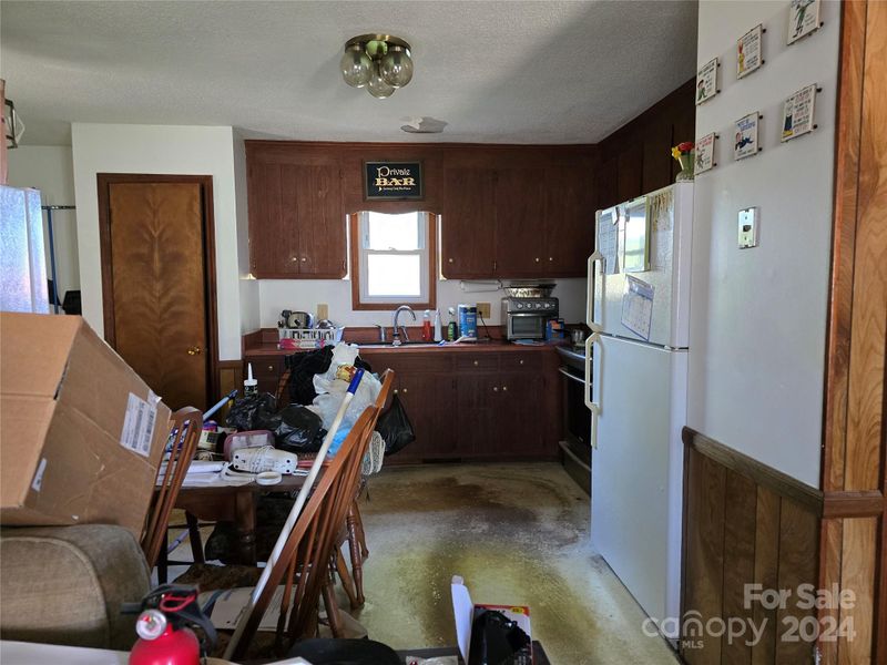 824 Laurel St, Lincolnton, NC 28092