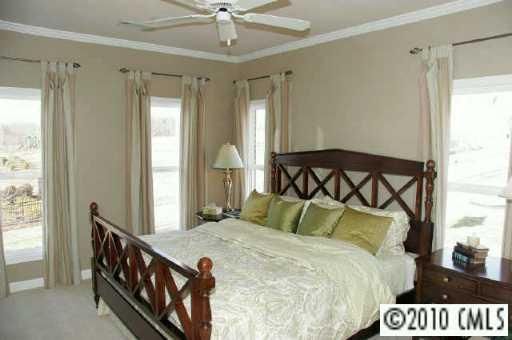 1176 Assembly St #156, Belmont, NC 28012
