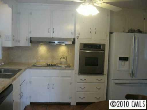 1011 Dudley Dr, Charlotte, NC 28205