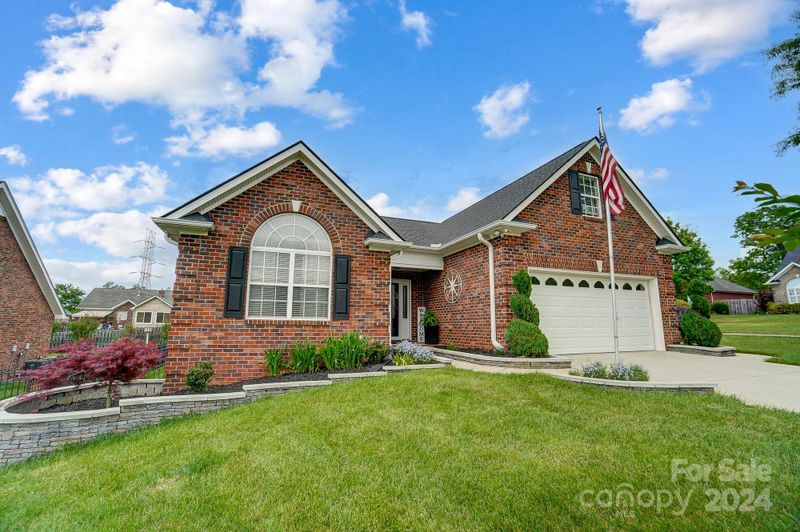 12751 Hill Pine Rd, Midland, NC 28107