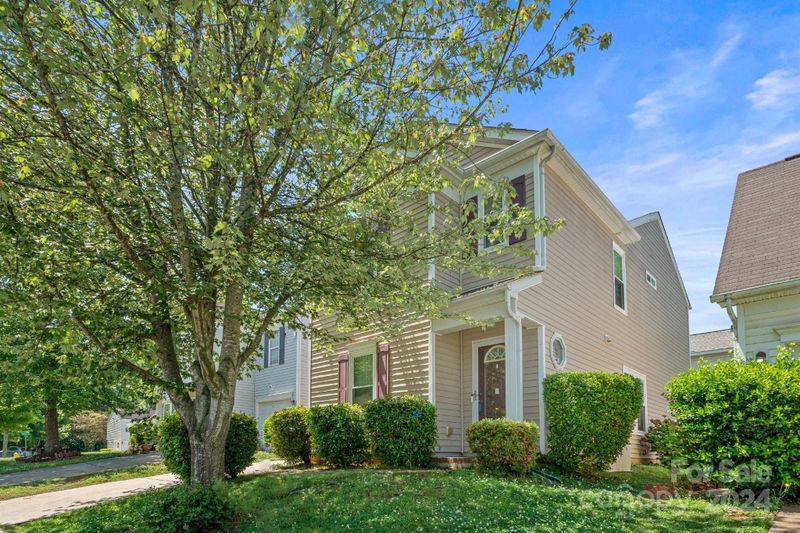 5009 Snowdrop Dr, Charlotte, NC 28215