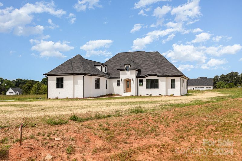 218 Triple Ponds Ct, Clover, SC 29710