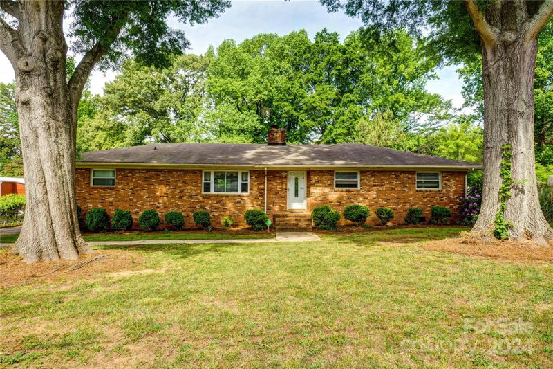 2824 Larry Dr, Charlotte, NC 28214