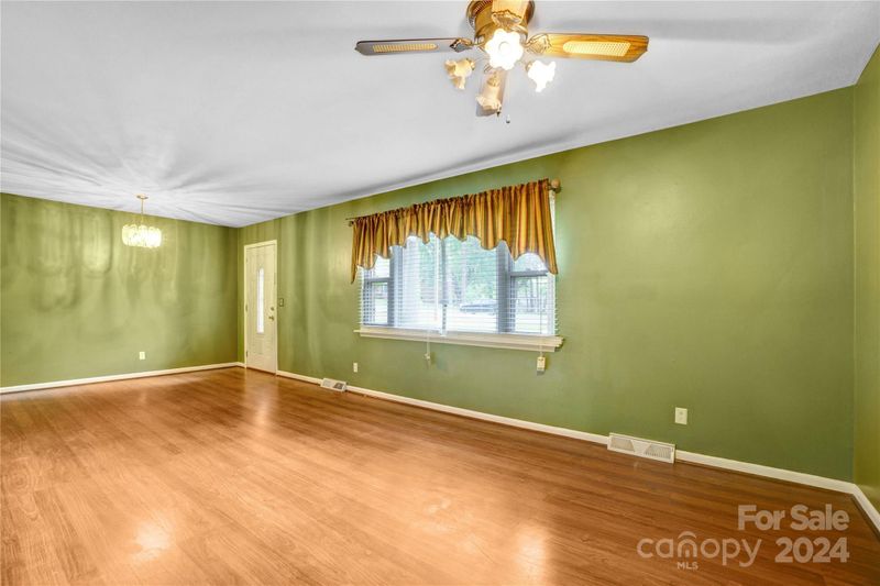 2824 Larry Dr, Charlotte, NC 28214