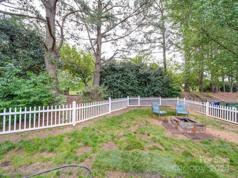 17112 Cabernet Ct, Cornelius, NC 28031