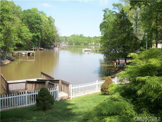 309 Paradise Cir, Belmont, NC 28012