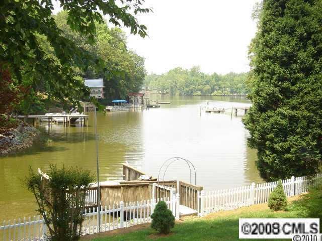 309 Paradise Cir, Belmont, NC 28012